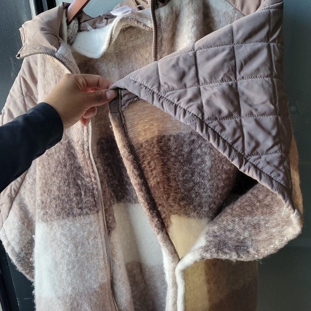 Women's Plaid Zip Poncho Sweater L-XL Hood Tan/Brown NWOT Cozy Light Weight - Picture 6 of 10
